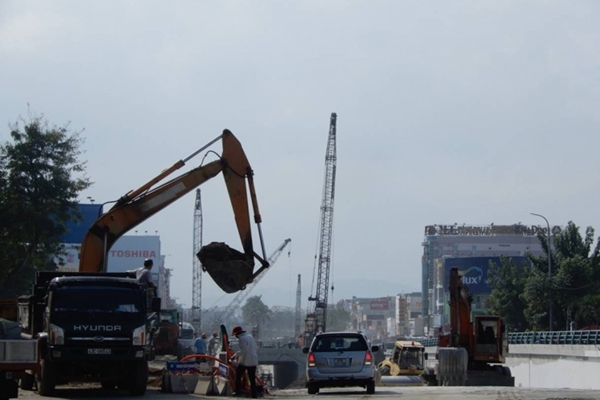 Đẩy nhanh tiến độ thi công công trình phục vụ apec