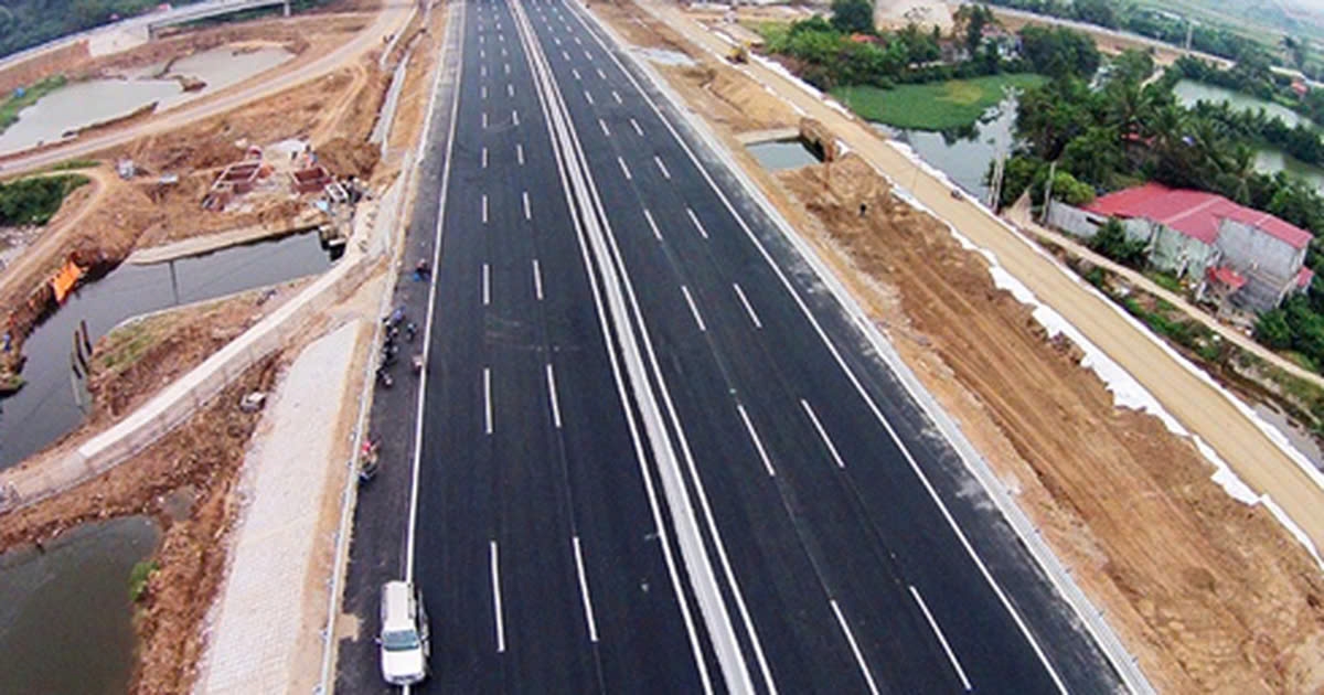 Trình quốc hội đầu tư cao tốc bắc nam qua 32 tỉnh thành